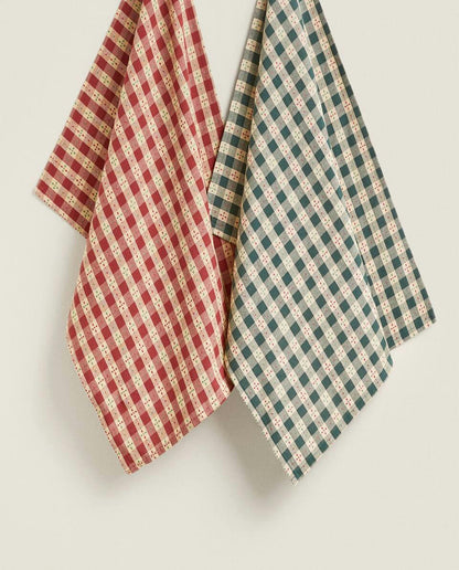 PACK OF CHECK CHRISTMAS TEA TOWELS (PACK OF 2)