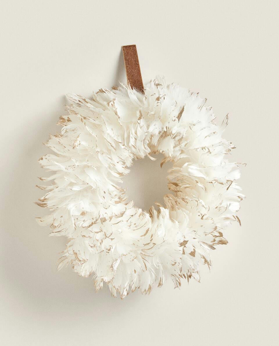 CHRISTMAS FEATHER WREATH DECORATION