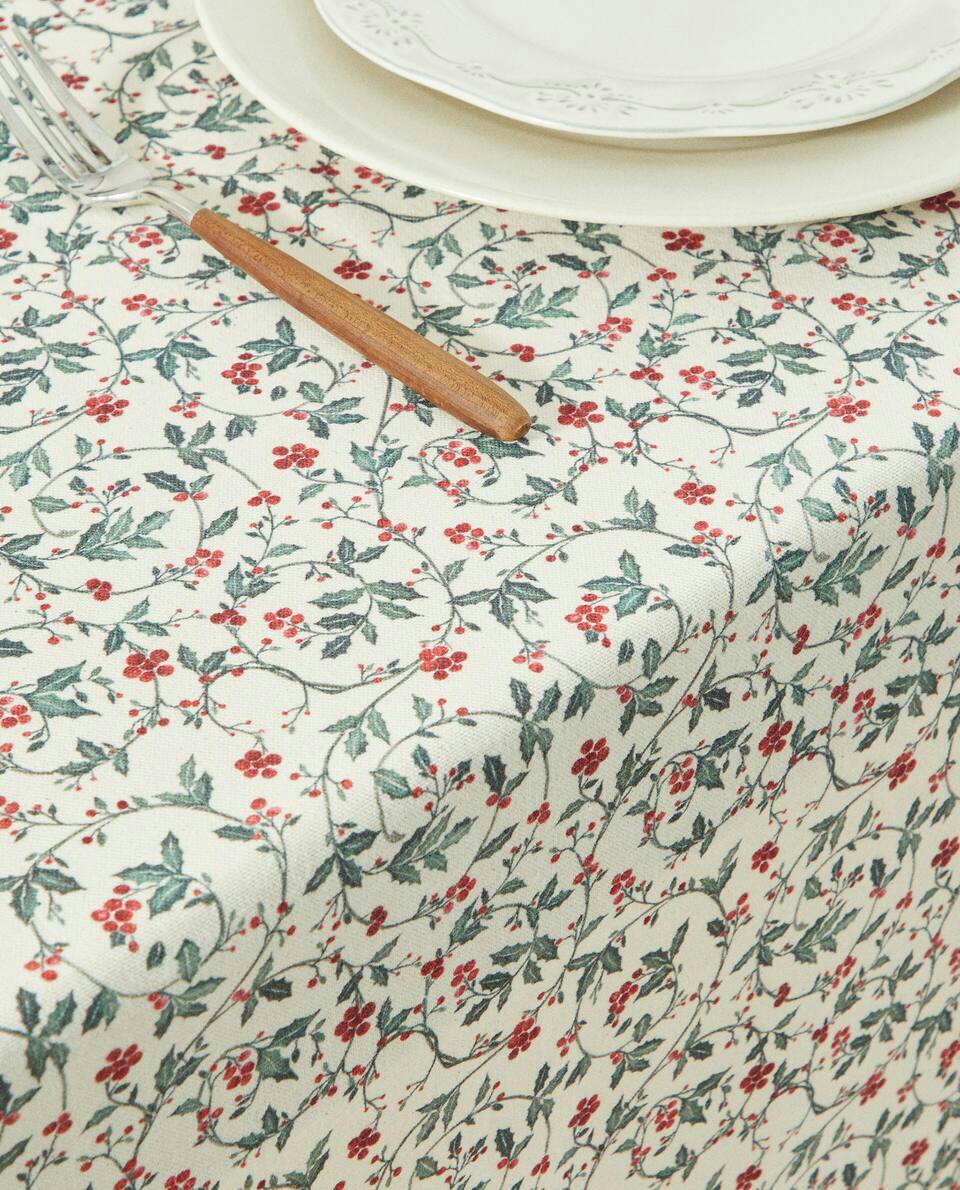 COTTON CHRISTMAS VINE TABLECLOTH