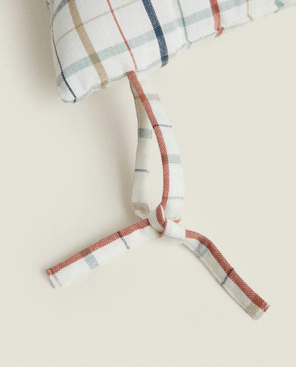 DYED THREAD CHECK CUSHION