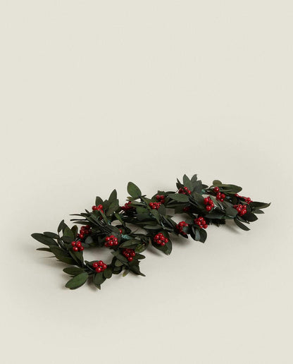 PACK OF CHRISTMAS HOLLY NAPKIN RINGS (PACK OF 4)