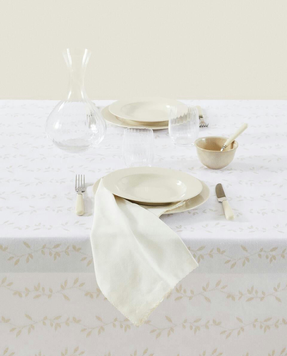 SPARKLY CHRISTMAS LEAF COTTON TABLECLOTH