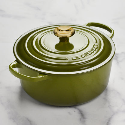 Signature Cast Iron 5.5-quart Olive Round Dutch Oven