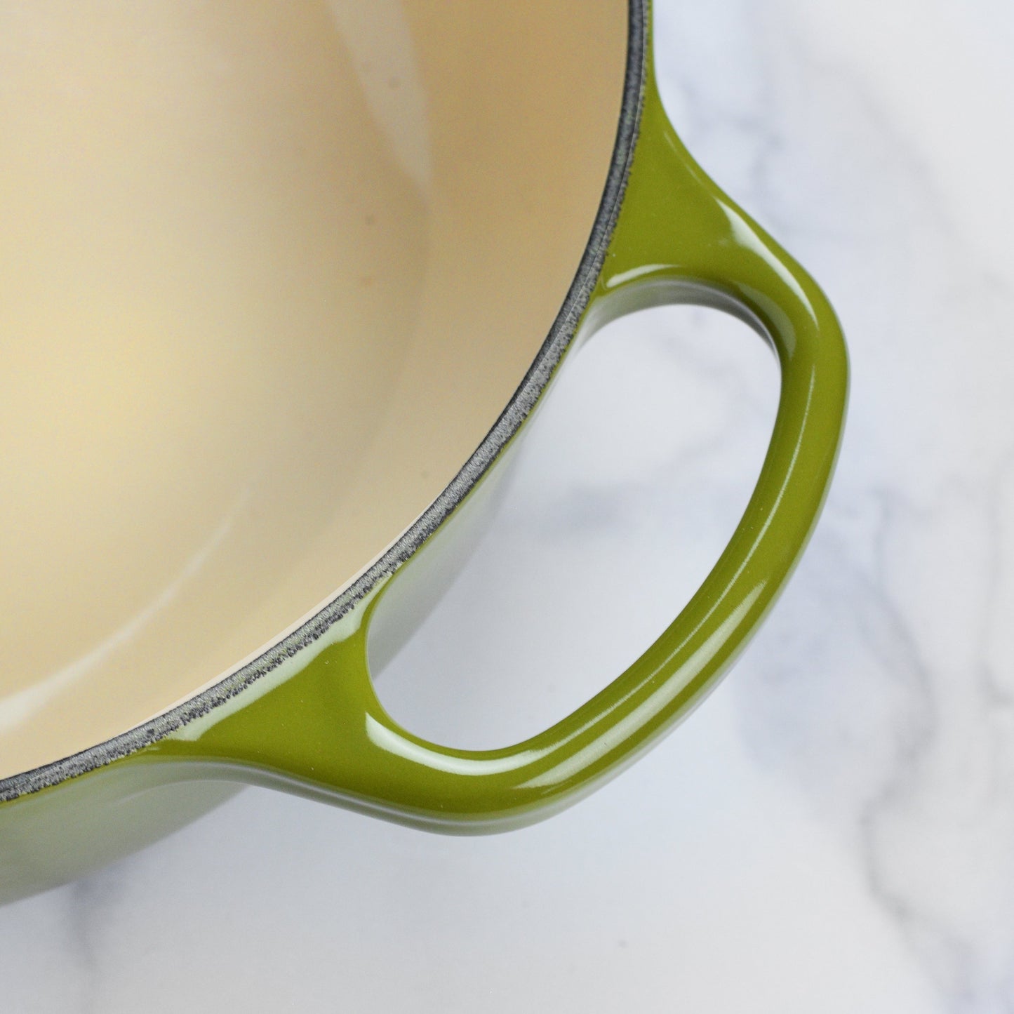 Signature Cast Iron 3.5-quart Olive Sauteuse Dutch Oven