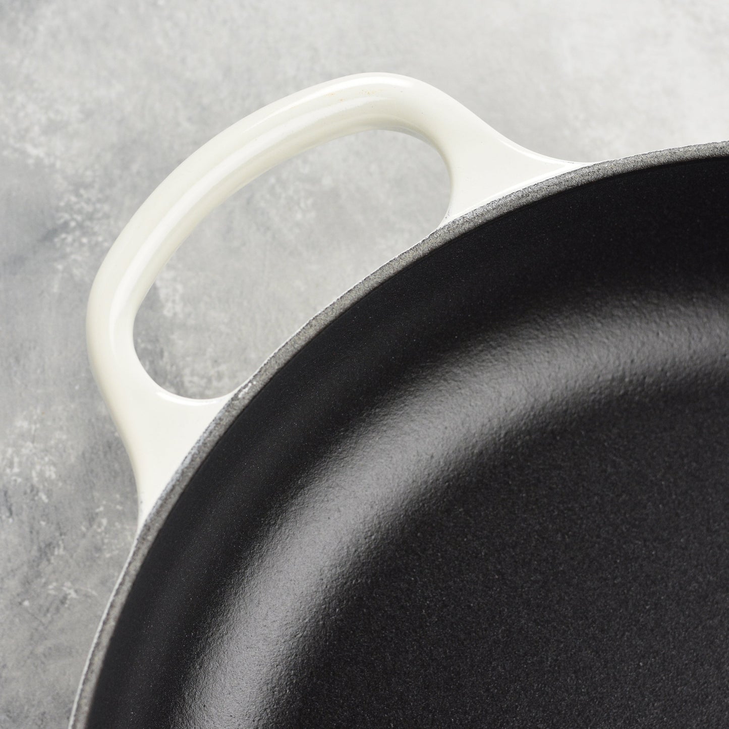 Cast Iron 10.25-inch White Fry Pan with Wood Handle