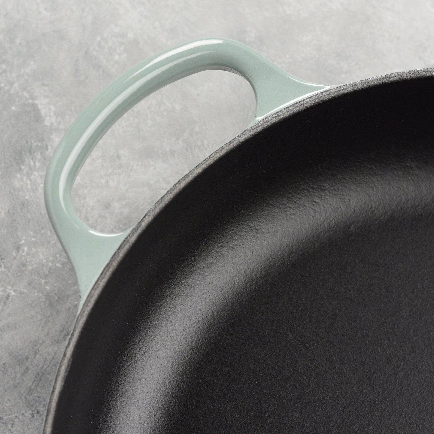 Cast Iron 10.25-inch Sea Salt Fry Pan with Wood Handle