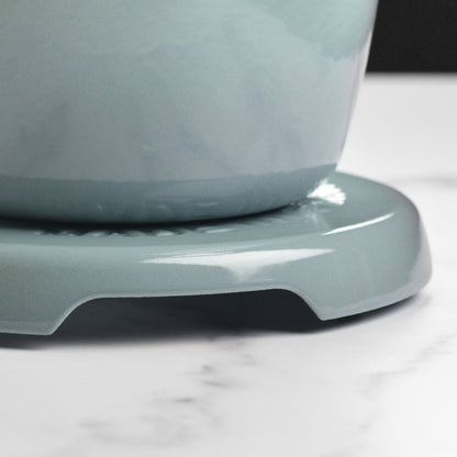 Signature Cast Iron 8.8-inch Sea Salt Round Trivet