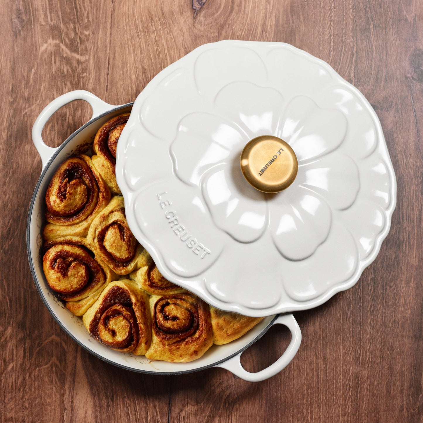 Signature Cast Iron 2.25-quart White Petal Braiser