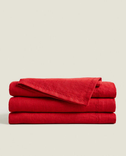 EMBROIDERED LINEN CHRISTMAS TABLECLOTH