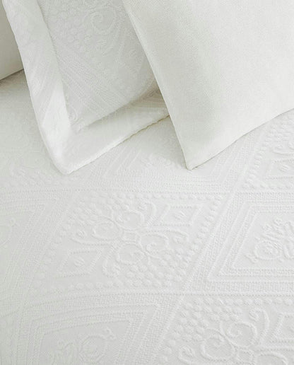 COTTON BEDSPREAD WITH GEOMETRIC DESIGN