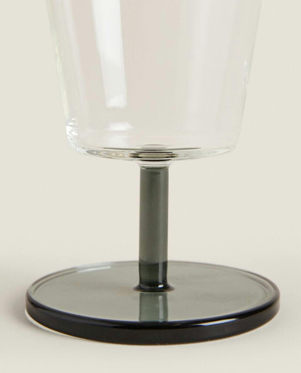 BOROSILICATE GLASS WITH COLOURED STEM