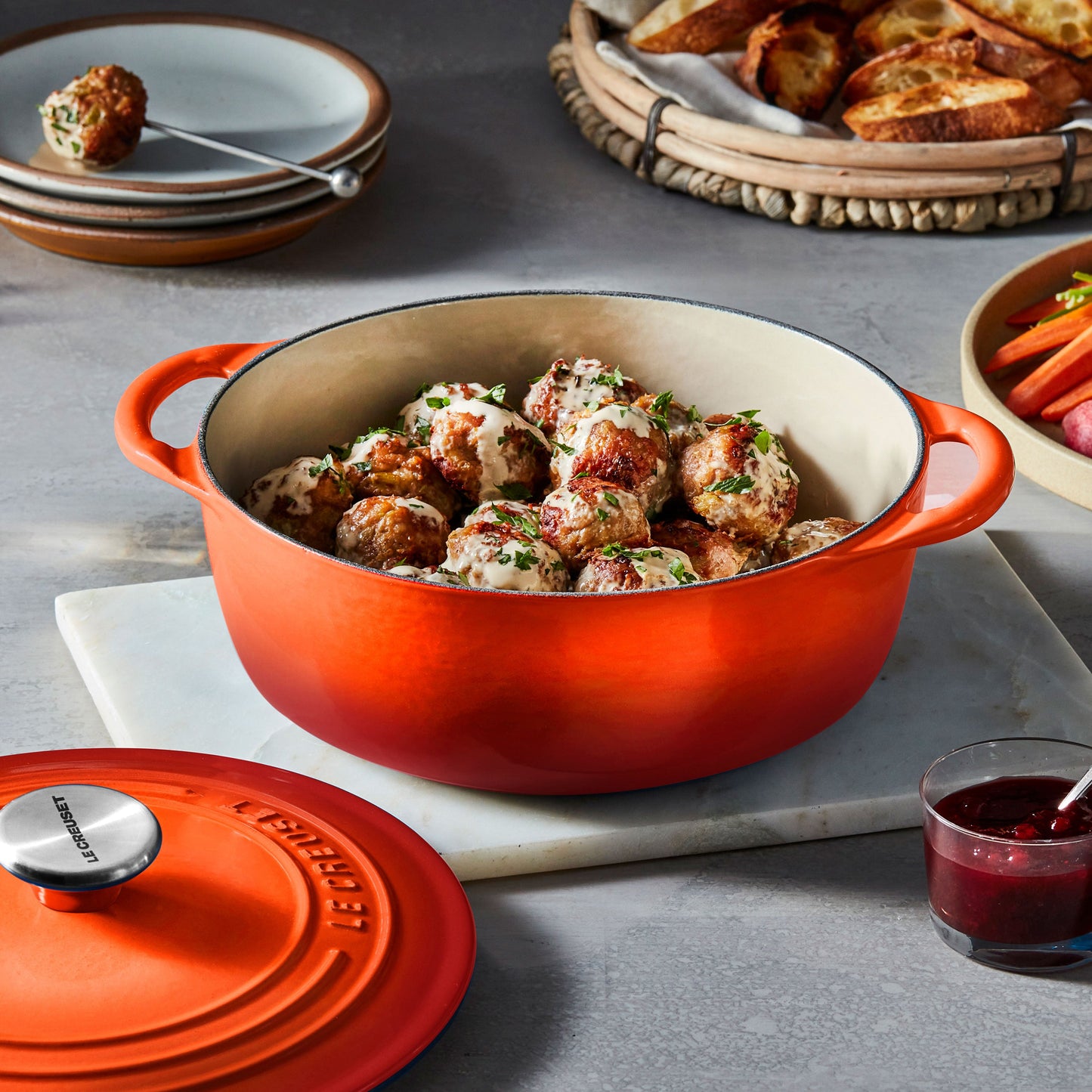 Cast Iron 2.75-quart Flame Shallow Round Dutch Oven