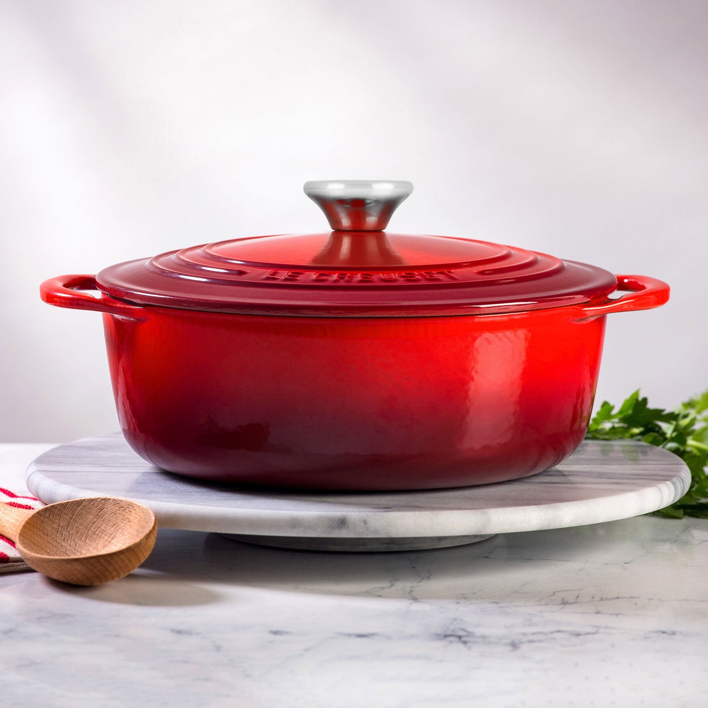 Cast Iron 2.75-quart Cerise Shallow Round Dutch Oven